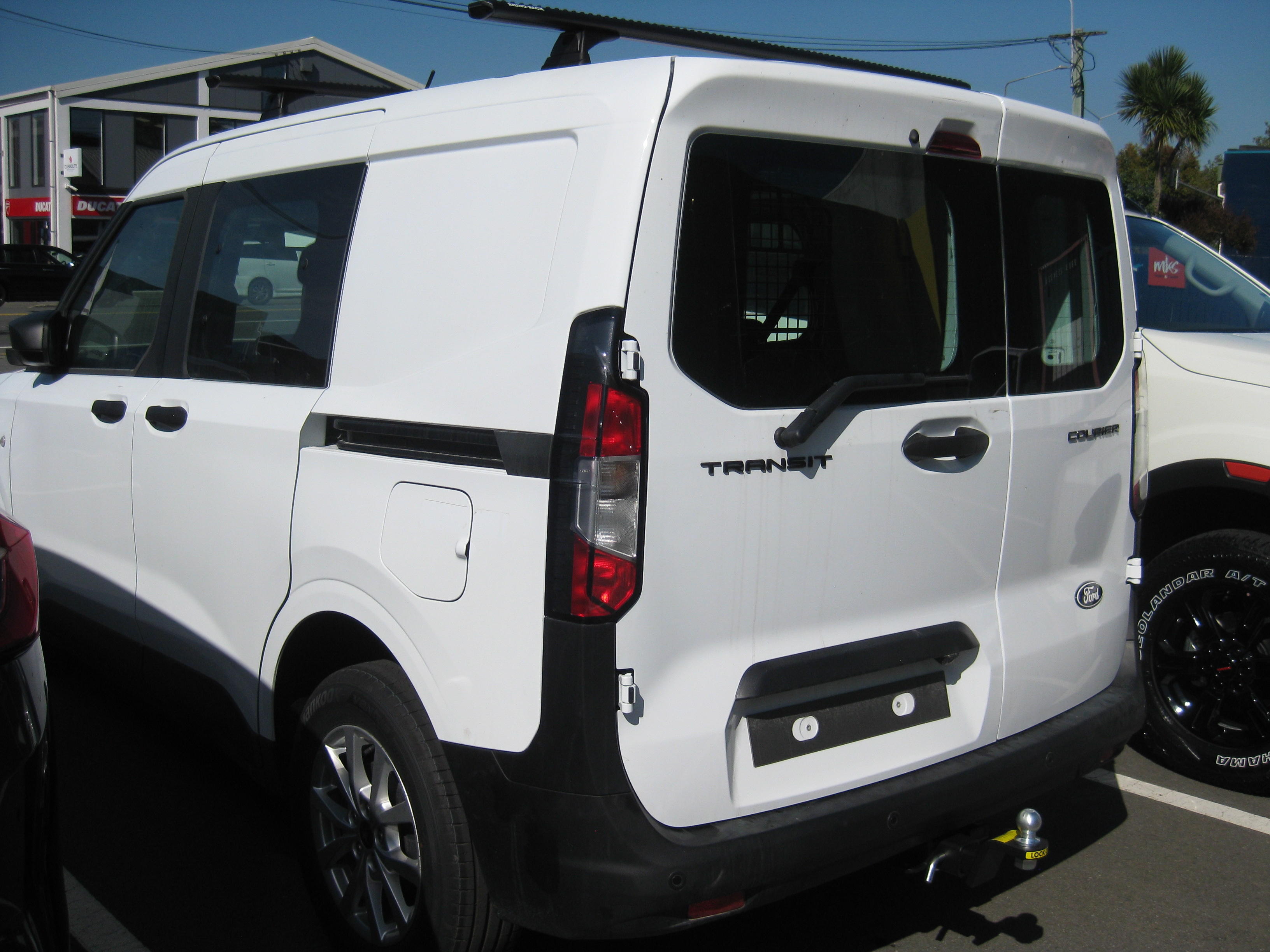 FORD TRANSIT COURIER VAN 2024-CURRENT